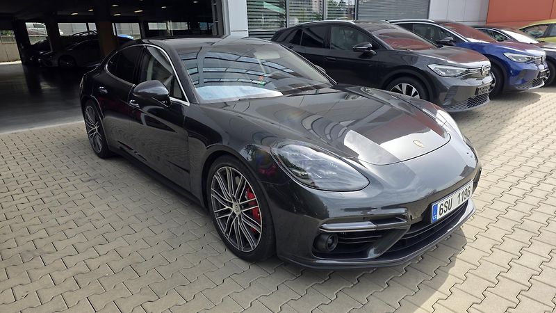 Porsche Panamera (2018) TURBO TOP STAV - fotografie inzerátu