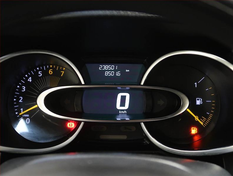 Renault Clio (2015) 1.2 16V, Navi, Tempomat - fotka 11 z 16