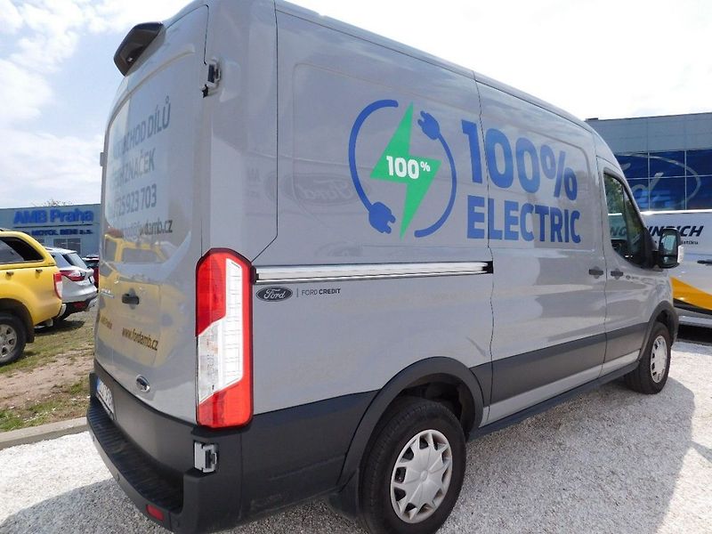 Ford Transit 68kWh,RWD,135kW,PŘEDVÁDĚCÍ,DPH - fotka 4 z 19