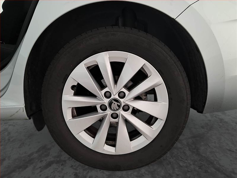 Škoda Scala (2025) Selection 1.0 TSI, ČR,1.maj - fotka 14 z 19