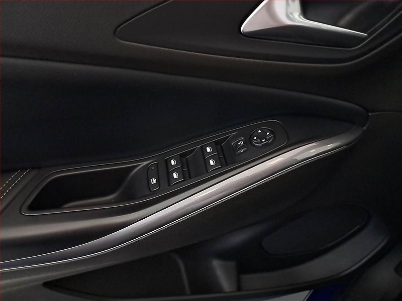 Opel Grandland X (2019) Innovation 1.2 Turbo - fotka 25 z 25