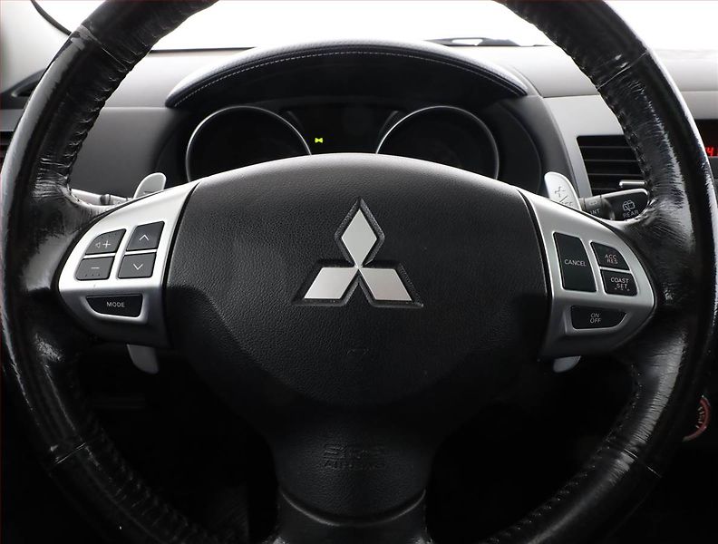 Mitsubishi Outlander (2012) 2.2 DI-D, 4X4, Automat - fotka 8 z 20