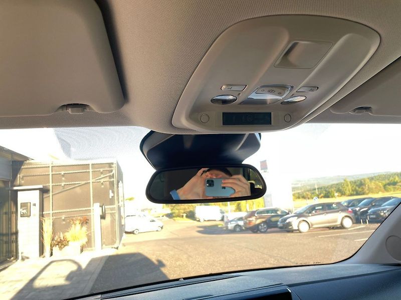 Toyota ProAce Verso 8 AT AE Family 8S - fotka 27 z 27