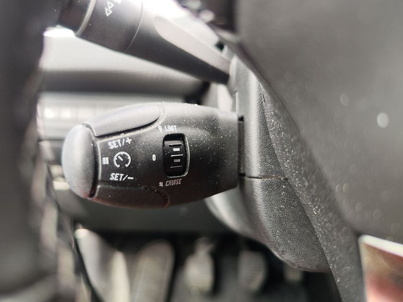 Peugeot 2008 1.6 VTi/88kW Allure tažné ČR - fotka 24 z 32