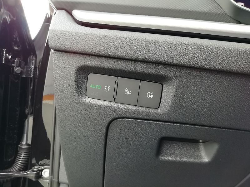Škoda Octavia Selection 1,5 TSI 85 kW - fotka 19 z 24