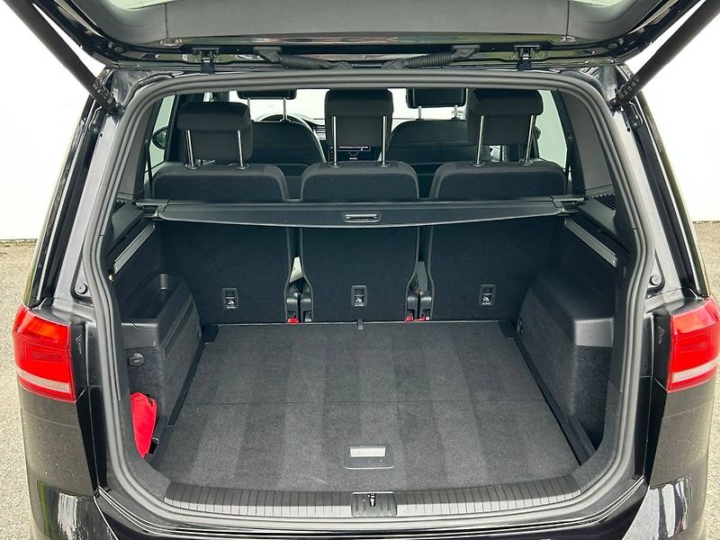 Volkswagen Touran (2023) 2.0 TDI 110kW DSG  Webasto LED - fotka 30 z 32