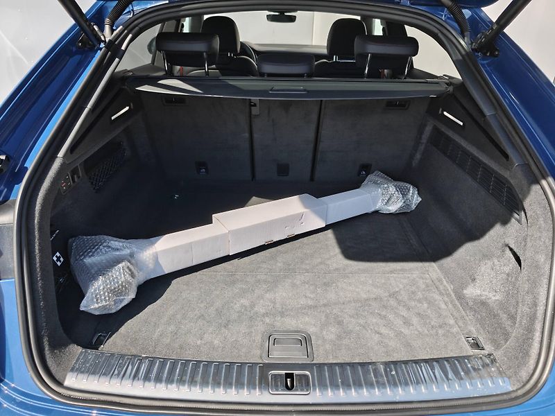 Audi Q8 SUV 50 Quattro 8TT 3,0TDI - fotka 27 z 28