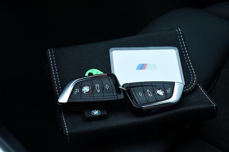 BMW Řada 3 320d xD M-SPORT ČR 3L-ZÁRUKA - fotka 49 z 51