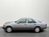 Mercedes-Benz Třídy E 124 300E 4Matic Automat - náhled 1