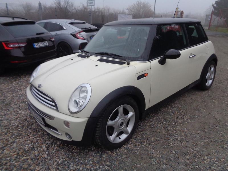 Mini Cooper 1,6 - fotka 3 z 20