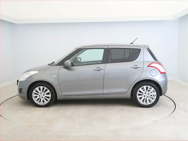 Suzuki Swift (2013) 1.2, Tempomat, Vyhř. sedaček - fotka 3 z 15