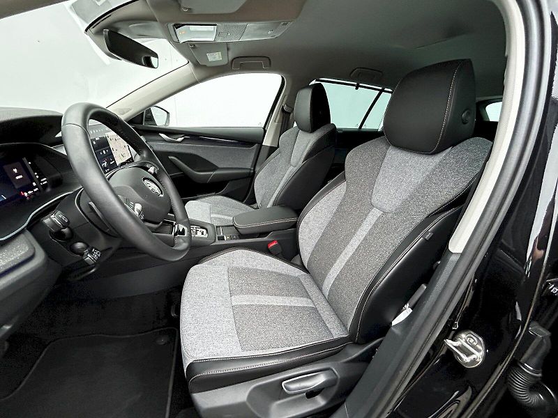 Škoda Octavia (2024) Combi 2.0 TDI 110kW DSG Top Se - fotka 25 z 35