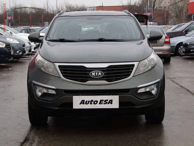 Kia Sportage (2011) 1.7CRDi, ČR, AC, park.asist - fotka 2 z 14