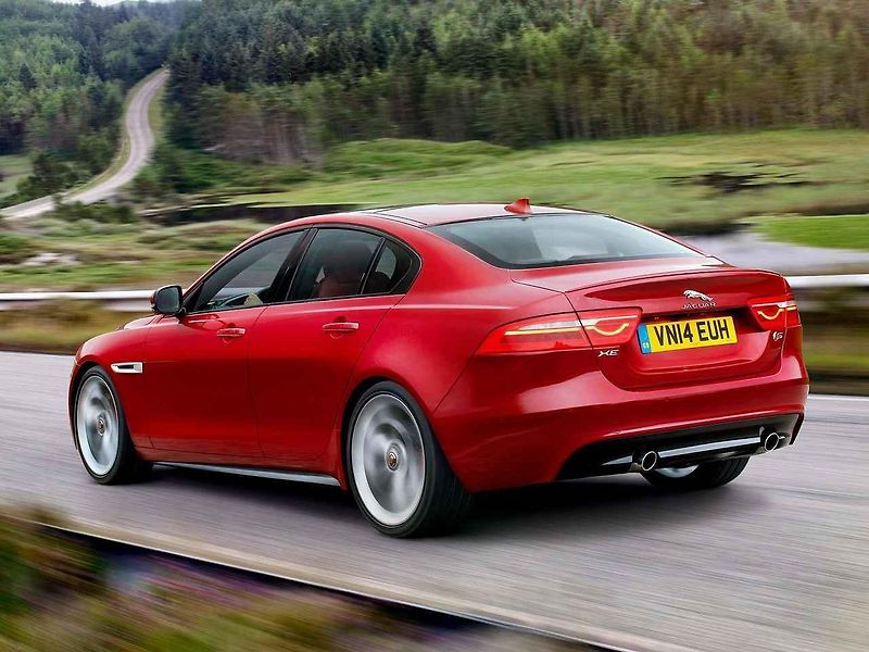 Jaguar XE S.
