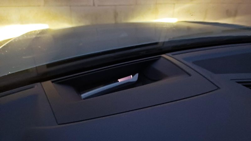 Volkswagen Touareg R-LINE TDI 210kW-ČR-NEHAV-DPH- - fotka 24 z 39
