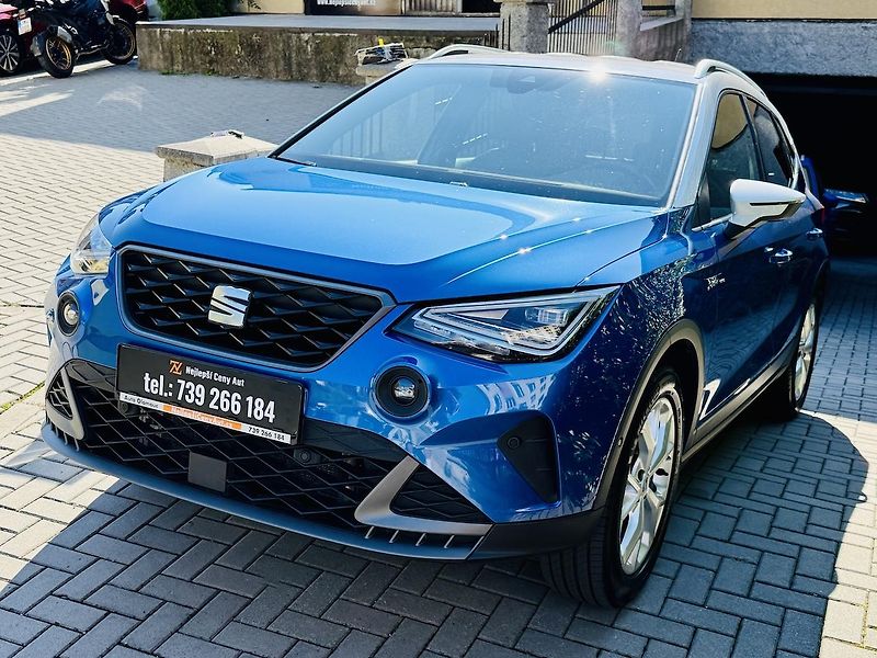 Seat Arona (2023) 1.0TSi 81kW FR aut.parkovaní - fotka 1 z 18