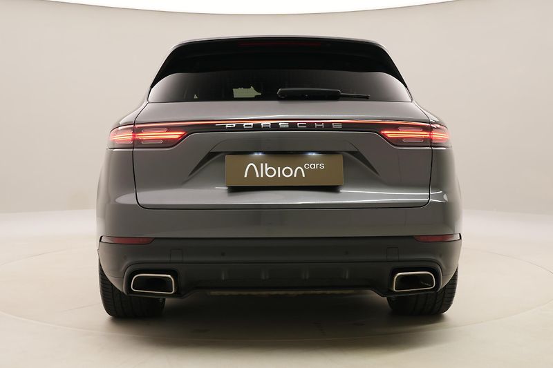 Porsche Cayenne E-HYBRID 250kW AWD AUT CZ - fotka 11 z 111