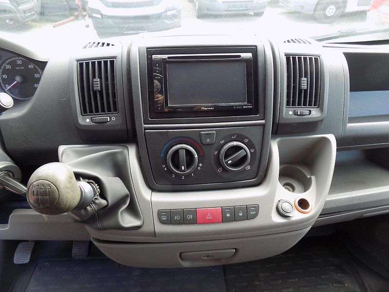 Fiat Ducato 2,3 JTD 88KW 9SD, AC + WEBASTO - fotka 30 z 39