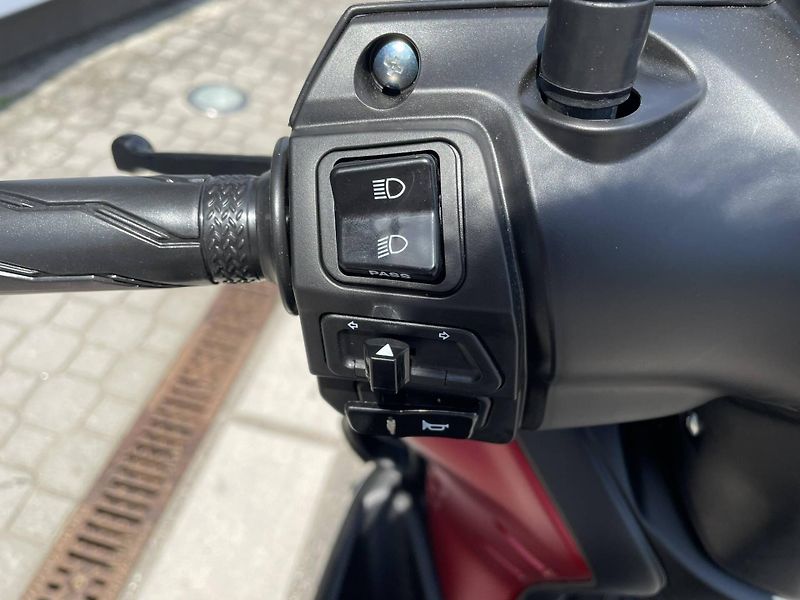 Yamaha (2026) RayZR EU5+ - fotka 8 z 9