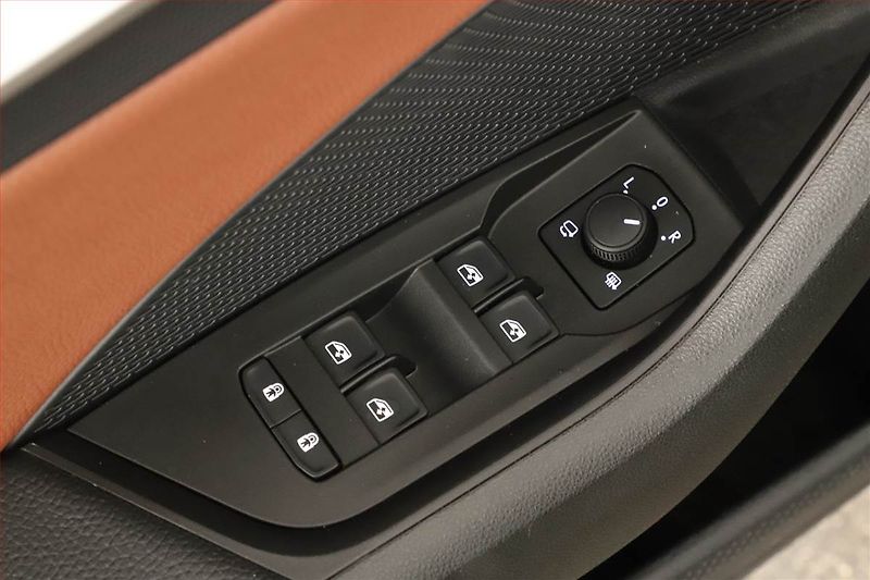 Škoda Octavia (2025) 2.0 TSI, EXCLUSIVE SELECTION - fotka 10 z 19