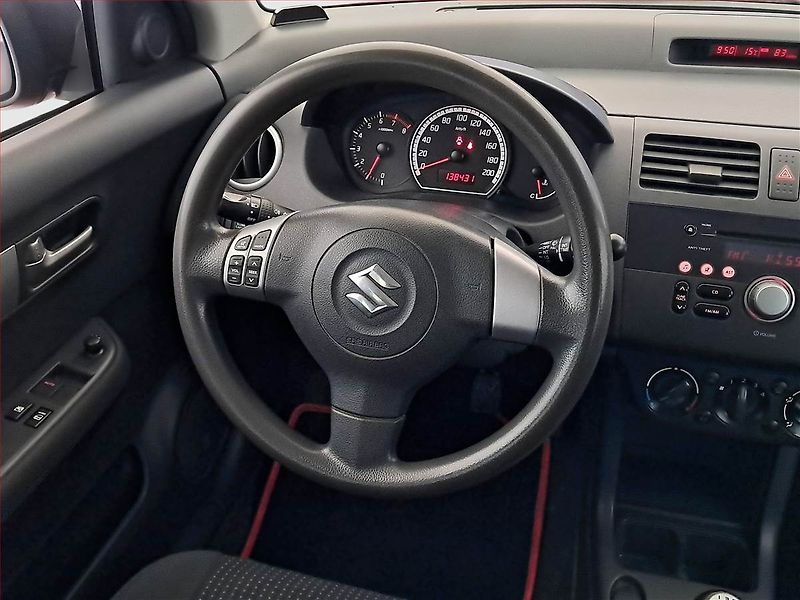 Suzuki Swift (2008) 1.3 i, ČR,1.maj, Serv.kniha - fotka 15 z 16