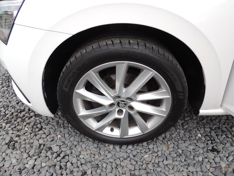 Škoda Scala (2020) 1.0TSi,85kw,Style,full LED,ČR - fotka 32 z 38