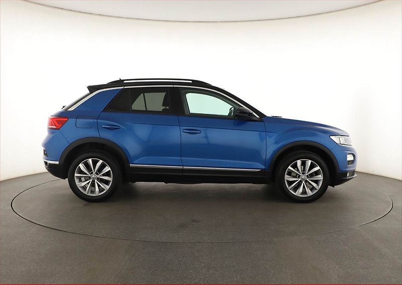 Volkswagen T-Roc (2021) 1.0 TSI, Tempomat - fotka 6 z 18