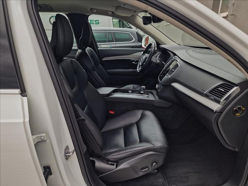 Volvo XC90 B5 AWD MomentumPro, 7-míst,ČR - fotka 14 z 50