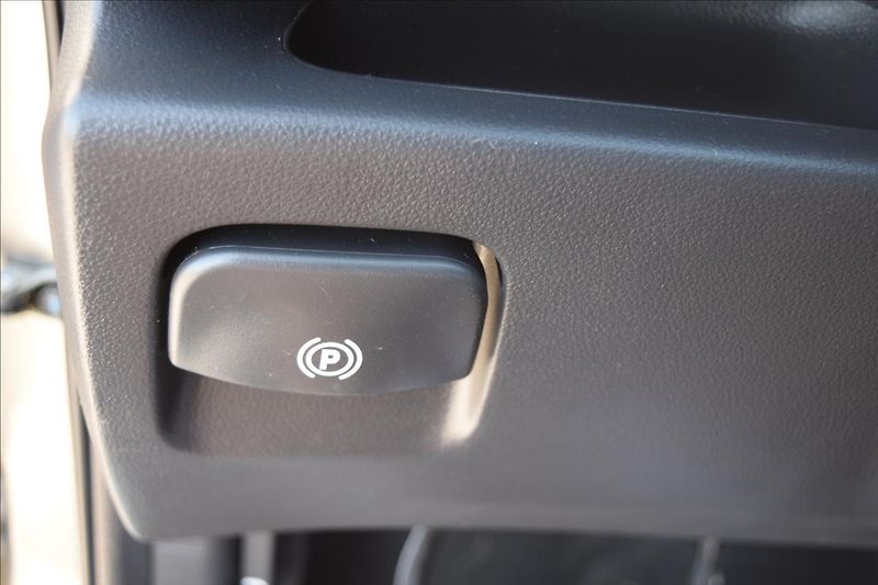 Kia Carens 1,6 CRDI 85KW NÍZKÉ KM VÝHŘEV - fotka 35 z 51