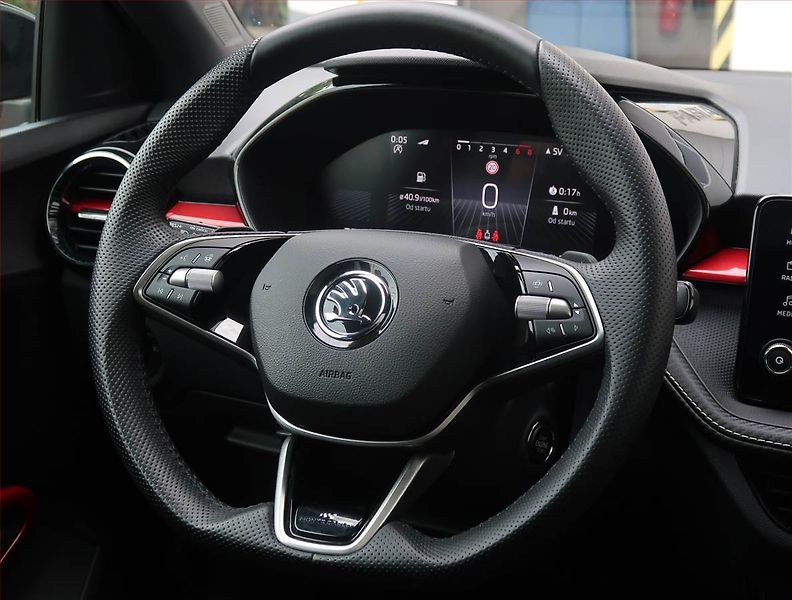 Škoda Fabia (2024) Monte Carlo 1.0 TSI - fotka 16 z 20