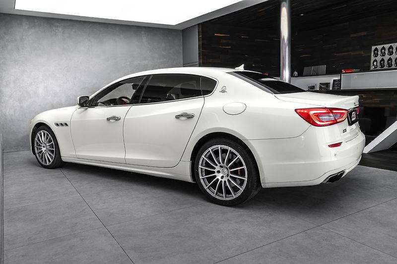 Maserati Quattroporte GTS V8 530PS - fotka 7 z 25