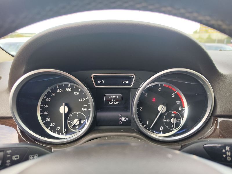 Mercedes-Benz Třídy M 250 CDI/150kW 4Matic AT - fotka 17 z 34