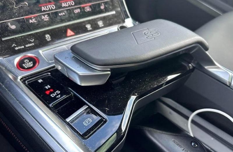 Audi SQ8 e-tron Q 360 HuD 4 zóny Matrix - fotka 13 z 18