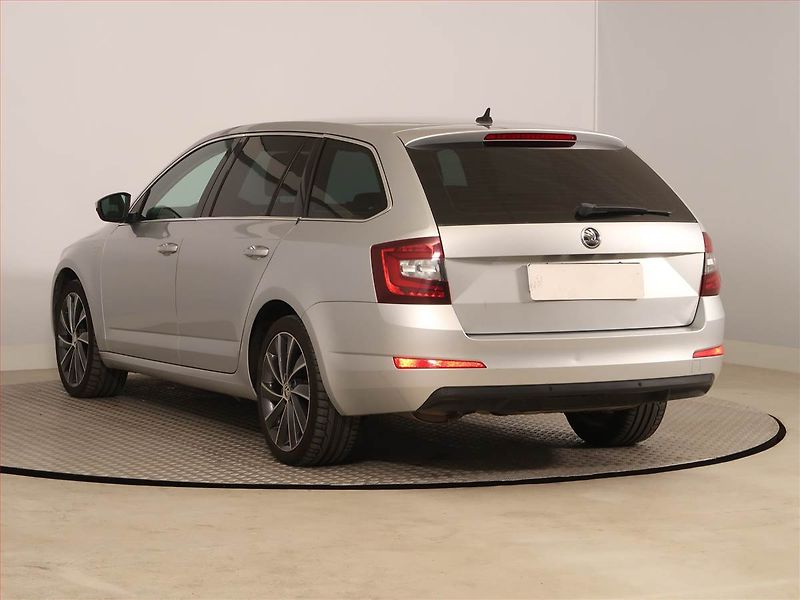 Škoda Octavia (2016) Laurin&Klement 2.0 TDI - fotka 4 z 20