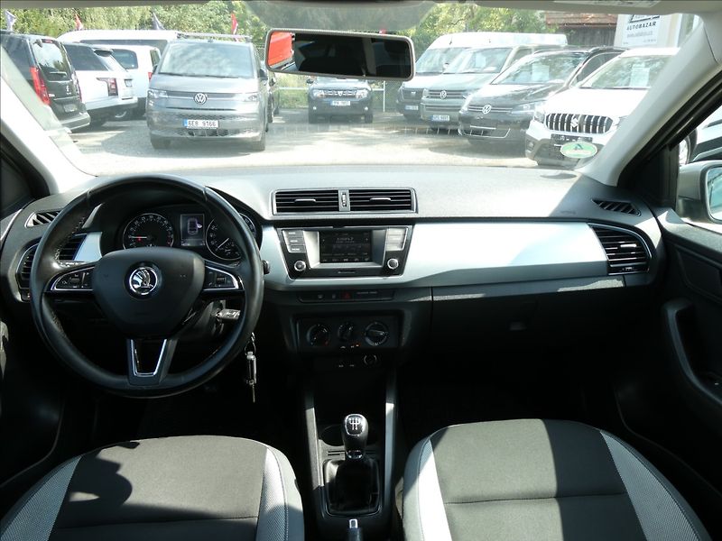 Škoda Fabia 1,4 TDi 66kW 2.majitel,servisk - fotka 27 z 44
