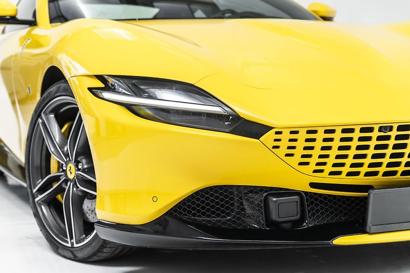 Ferrari Roma Giallo modena*krásná výbava - fotka 37 z 45