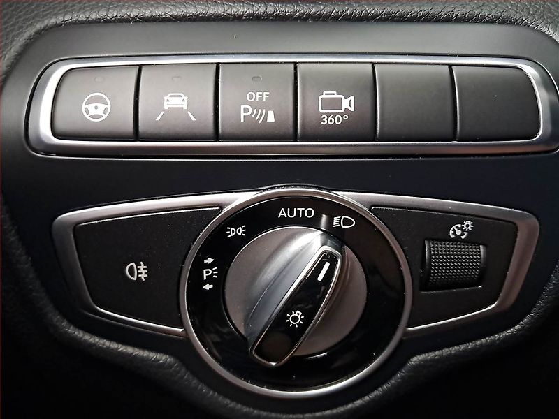 Mercedes-Benz GLC (2016) 220 d 4MATIC - fotka 20 z 23