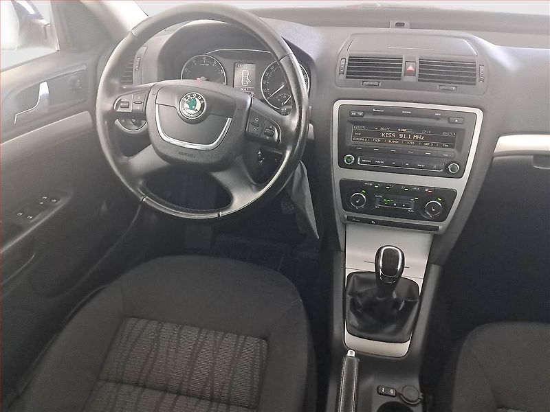 Škoda Octavia (2013) Ambition 1.4 TSI, Tempomat - fotka 7 z 20