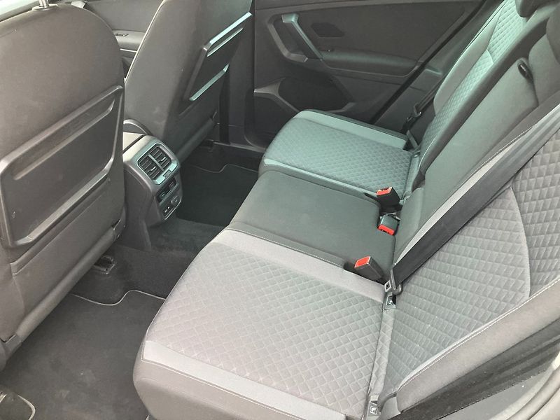 Volkswagen Tiguan (2017) 2.0TDI 110kW DSG NAVIGACE - fotka 16 z 27