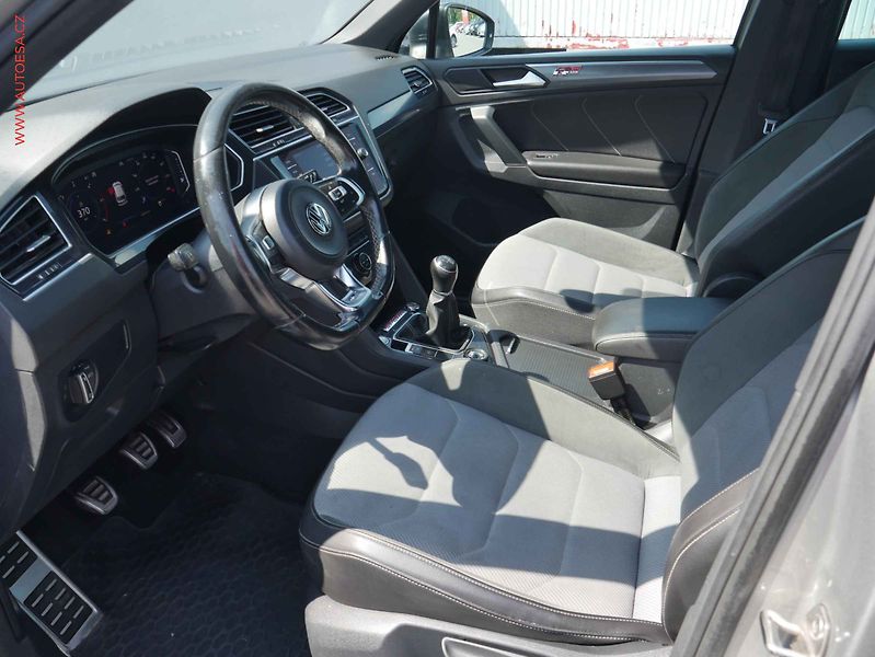 Volkswagen Tiguan (2019) 2.0TDi, 1.maj,ČR, R-Line - fotka 9 z 15