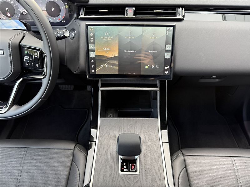 Land Rover Range Rover Velar (2026) 2,0 S D200 - fotka 17 z 20