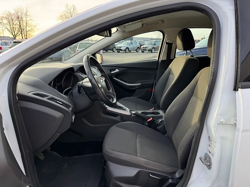 Ford Focus (2013) Trend 1.6 TDCi - fotka 10 z 29
