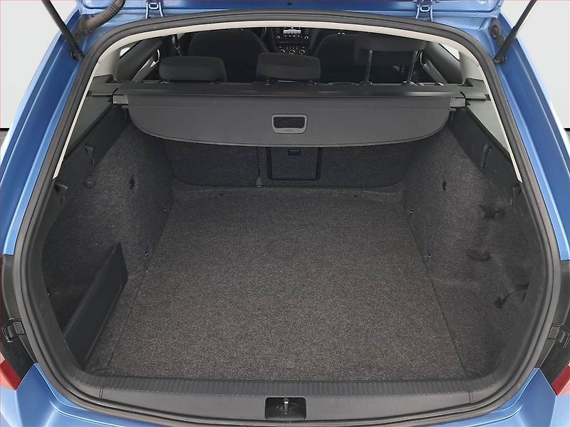 Škoda Octavia (2014) 1.6 TDI, Navi, Tempomat - fotka 14 z 19