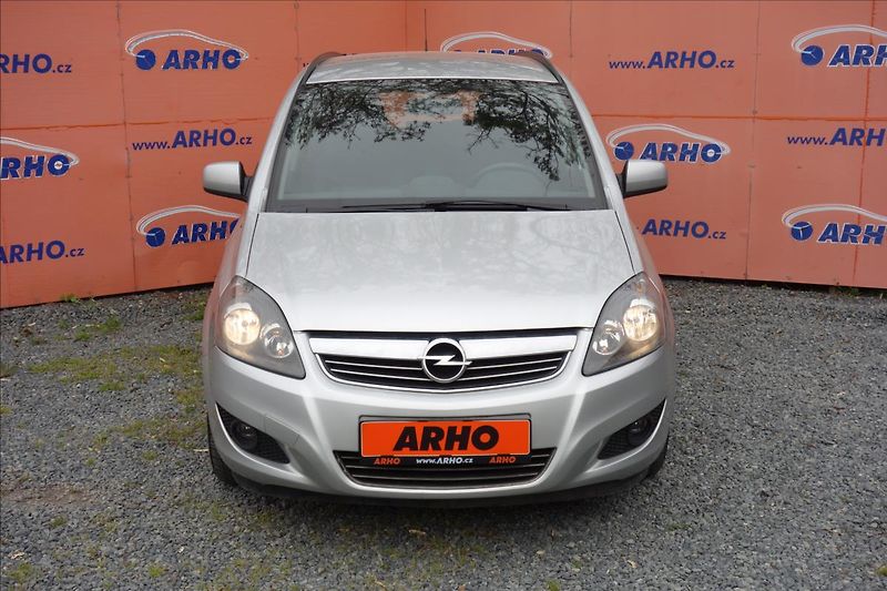 Opel Zafira 1,8 i 103KW,ČR,1 MAJ.,7 MÍST. - fotka 2 z 37