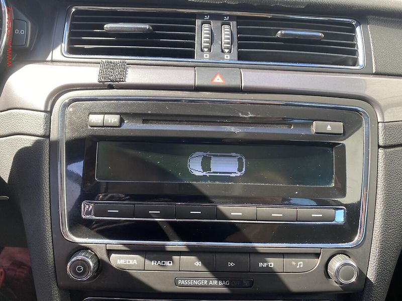 Škoda Superb (2014) 1.4 TSi, Active - fotka 17 z 18