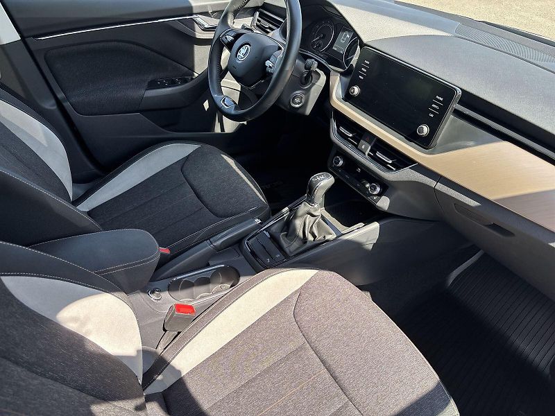 Škoda Scala (2023) 1.5 TSI DSG Style - fotka 9 z 32