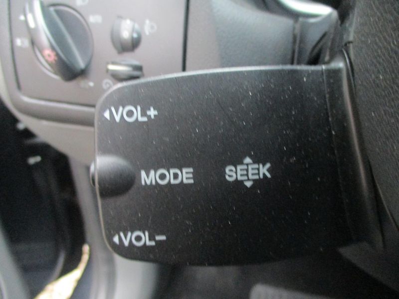 Ford Focus 1.6i DIGI AC - fotka 18 z 27