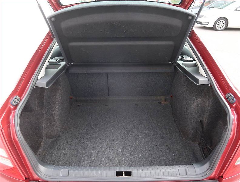 Škoda Octavia (2007) 1.6, LPG, Serv.kniha, Tažné - fotka 13 z 16