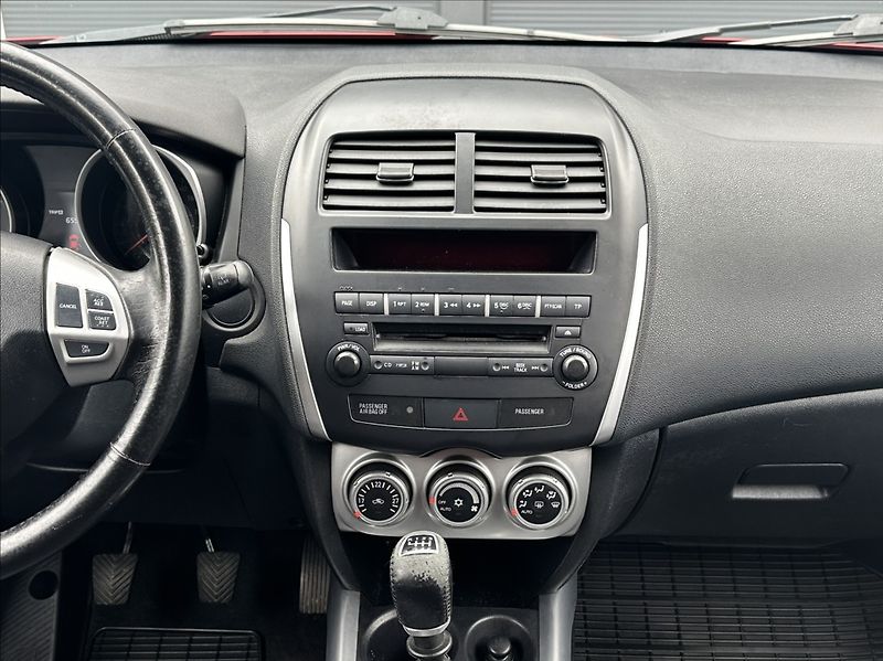 Mitsubishi ASX 1,8 DI-D 150PS  Intense 4x4 - fotka 25 z 48