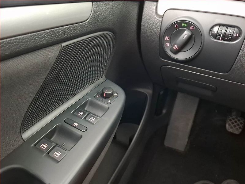 Volkswagen Golf (2010) 1.2 TSI, Tempomat - fotka 14 z 14